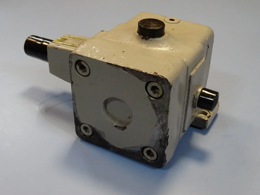 Хидравлична помпа WADOWICE PV6V3-30/24R8MC25A1 Hydraulic pump — снимка 4