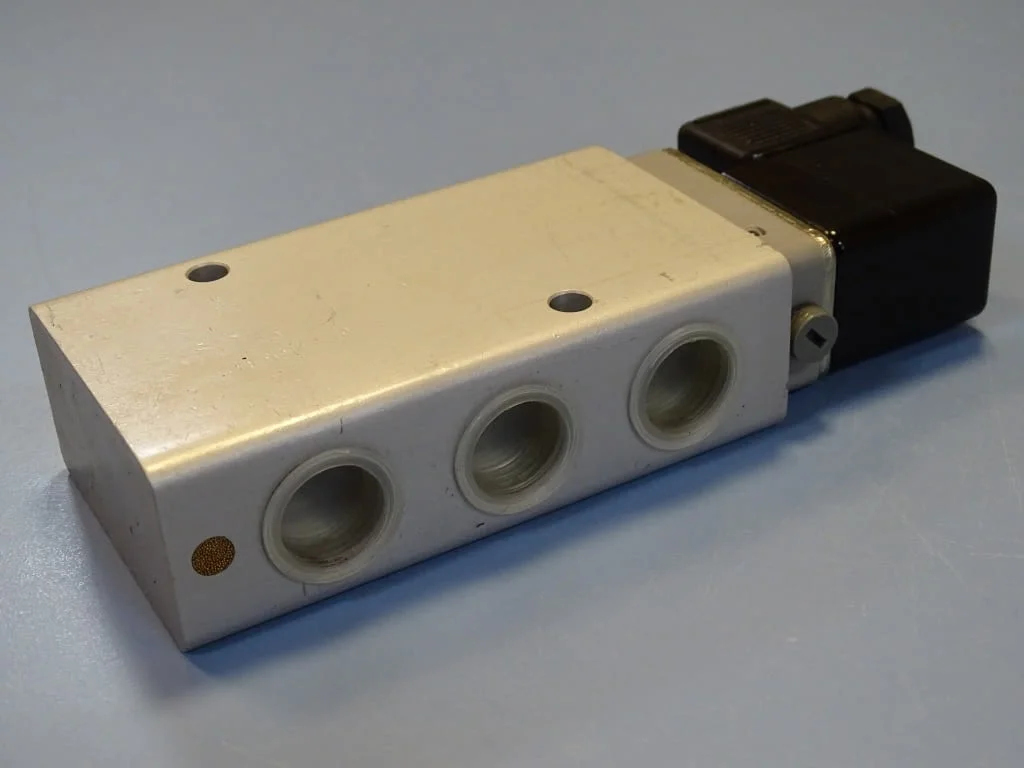 Пневматичен разпределител HERION 2637050 solenoid valve G1/2 2-10Bar — снимка 3