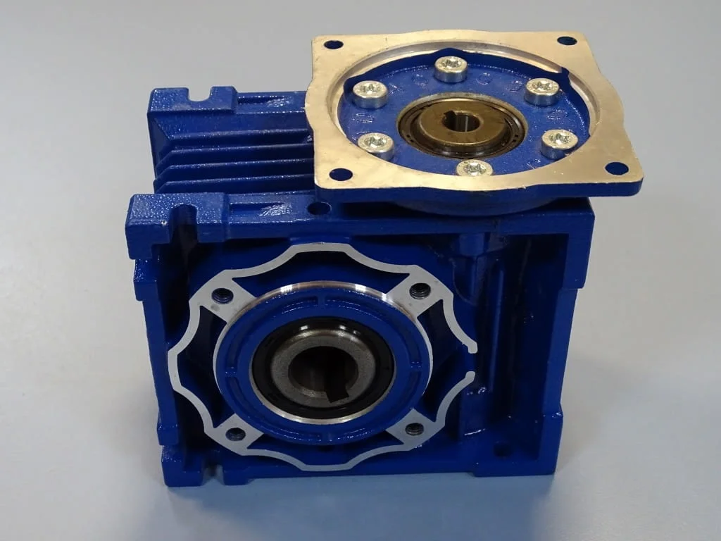 Червячен редуктор MOTOVARIO NHPV040 worm gear reducer i:30.00 — снимка 5