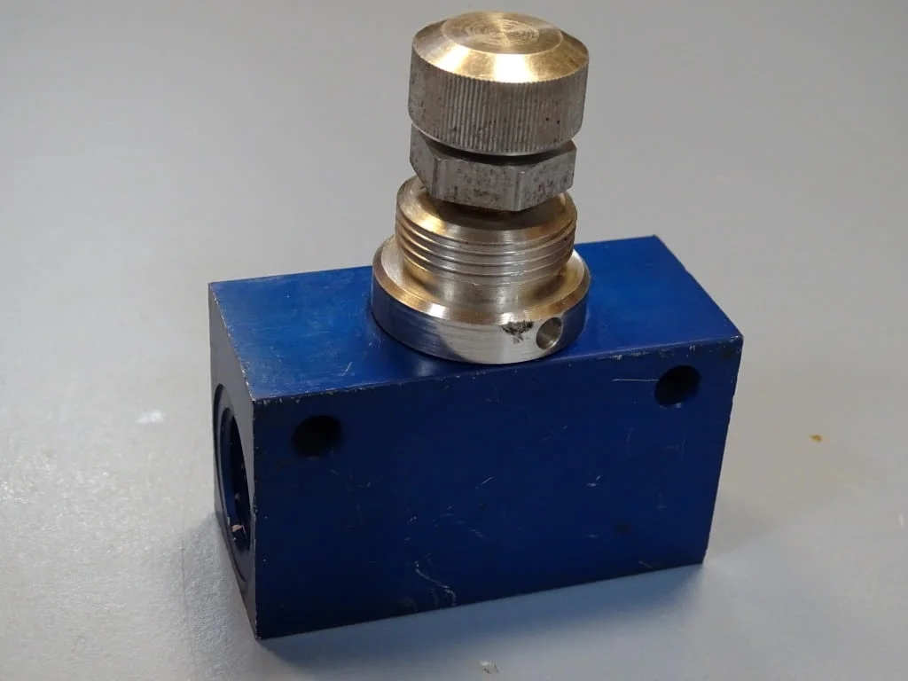 Пневматичен регулатор на дебит Festo G1/2 Two-Way Flow Control Valve — снимка 2
