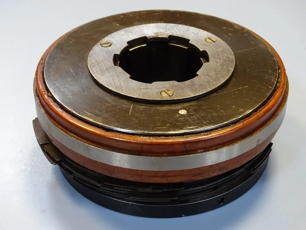 Съединител електромагнитен ЭМ-52Э(ЕМ-52Е) electromagnetic multi-plate clutch 24VDC — снимка 3