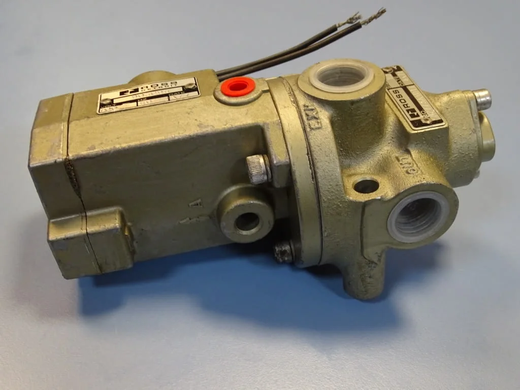 Пневматичен разпределител за преси ROSS J2773A4011 directional control valve 100V — снимка 4