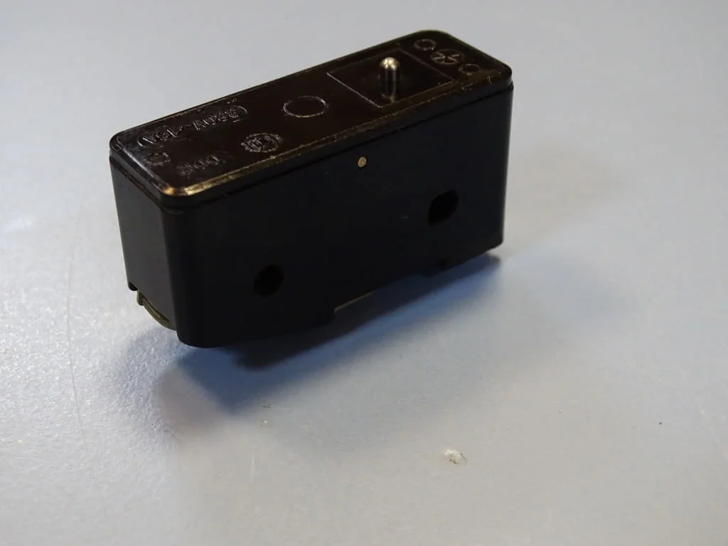 Микроизключвател VEB Robotron typ A1 micro switch 380VAC 16А — снимка 2