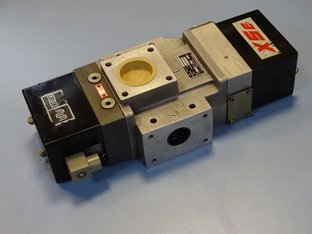 Пневматичен разпределител за преси WMW ERFURT HERION XSE 32.1 pneumatic solenoid valve — снимка 7