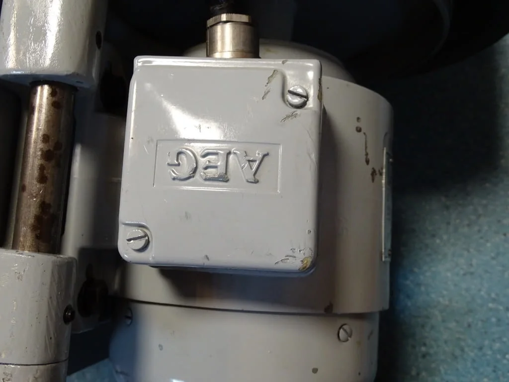 Приспособление за вътрешен шлайф Buscher&Grieving+AEG typ AD71NZ2 220/380V — снимка 2