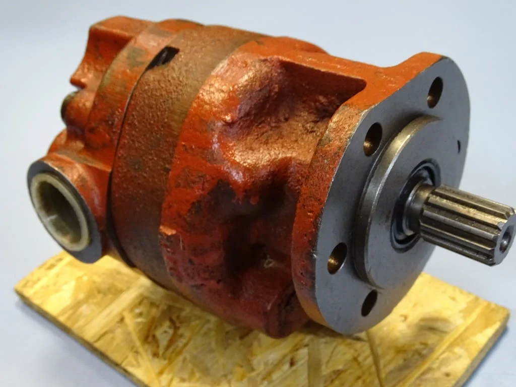 Хидравлична помпа Warynski P2C1613B8C23A Hydraulic pump — снимка 2