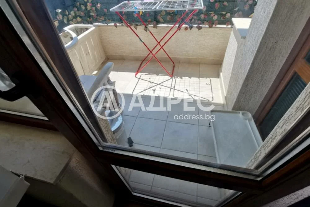 Компактен двустаен апартамент под наем в центъра на гр. Сандански — снимка 4