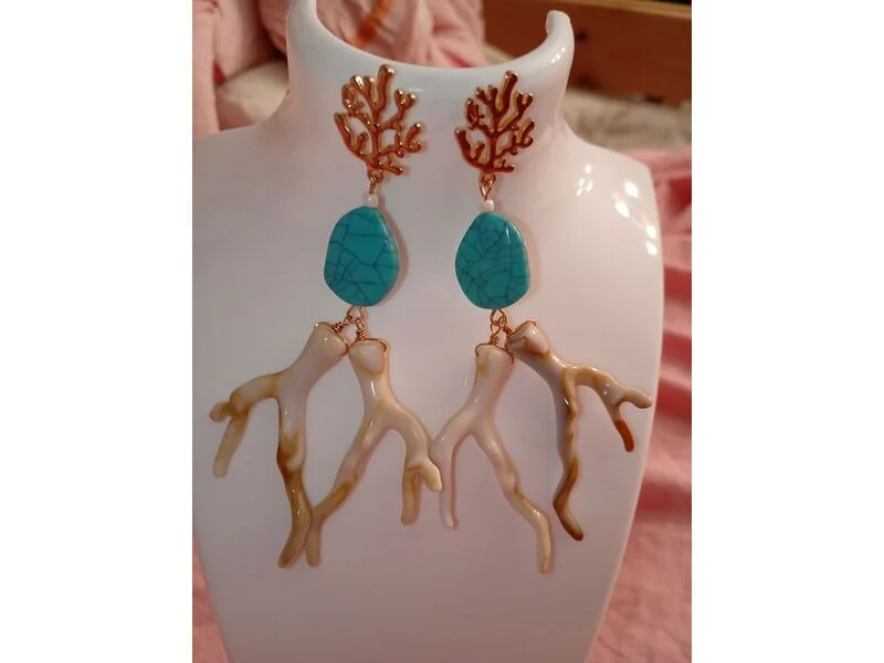 Обеци Корали