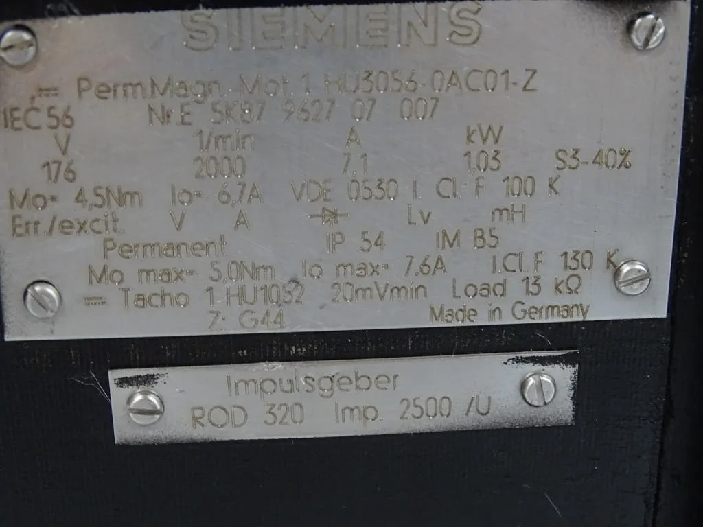 Правотоков ел. двигател Siemens 1HU3056-OAC01-Z servo motor 176V — снимка 9