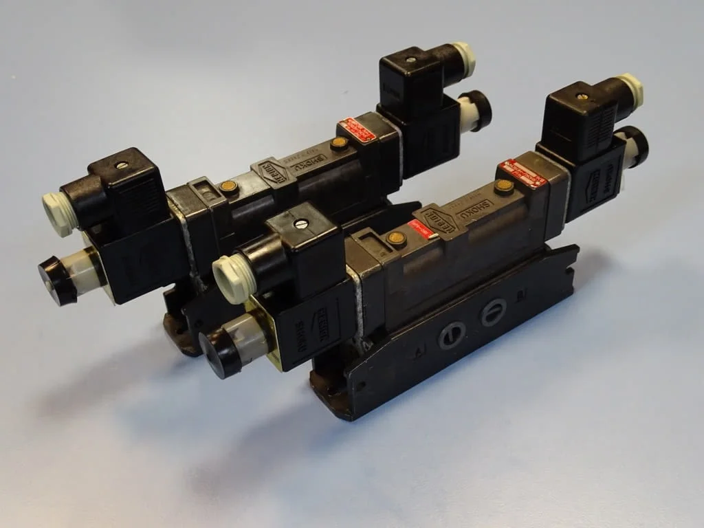 Пневматичен разпределител SHOKU-HERION 5BC-03F solenoid valve 100VAC — снимка 10
