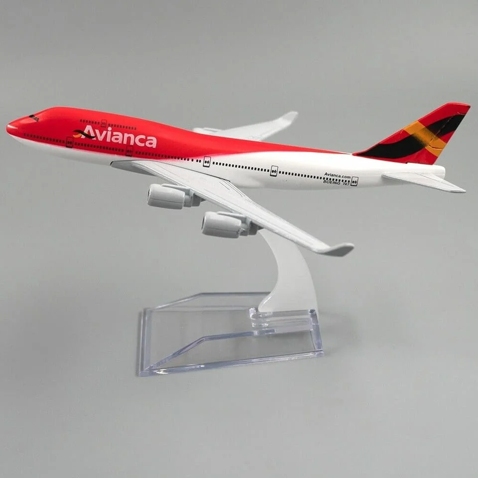 Боинг 747 самолет модел макет Avianca метален B747 пътници полет лайнер презокеански — снимка 6