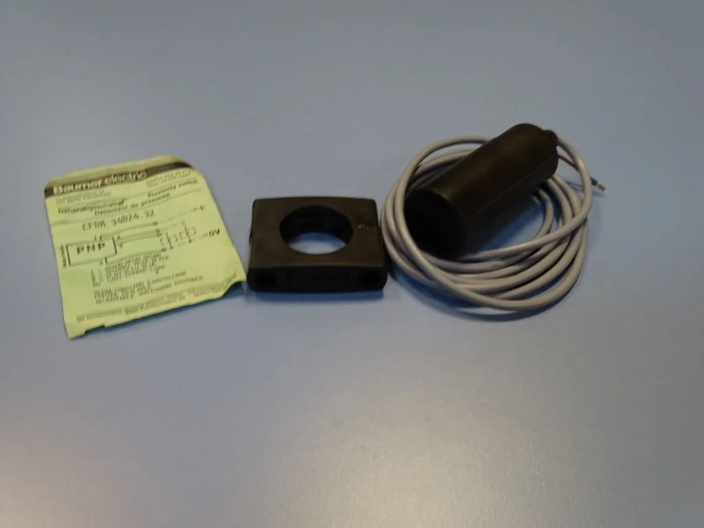Капацивен датчик Baumer Electric CFRK 34D24.32 proximity switch — снимка 3