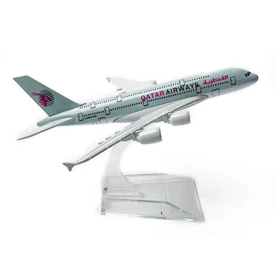 Еърбъс 380 самолет модел макет Qatar Airways метален пътуване билет куфар място запазено — снимка 3