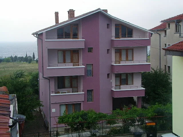 Продава къща за гости в Черноморец — снимка 2