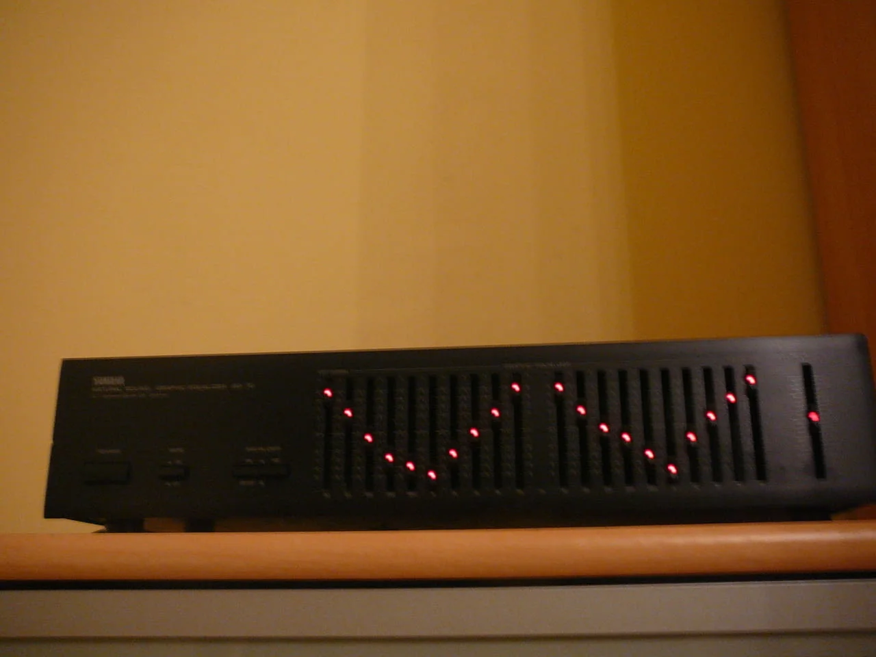 Yamaha eq-70