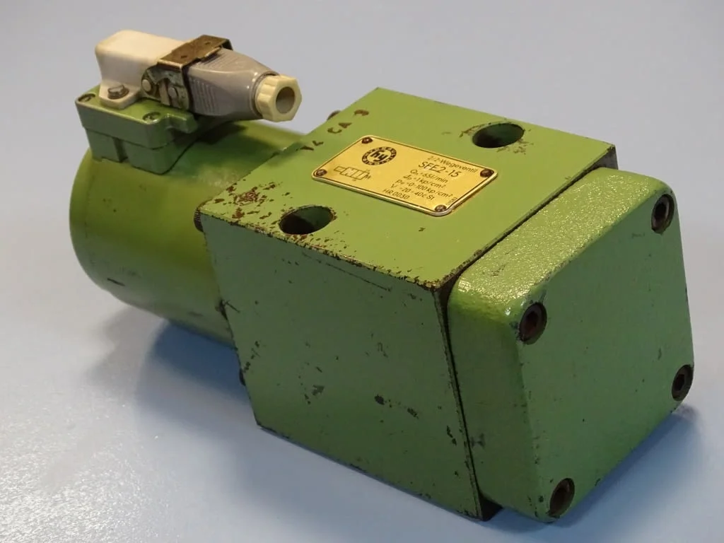 Хидравличен разпределител Hydraulik Ring SFE2-15 directional valve 24VDC — снимка 2