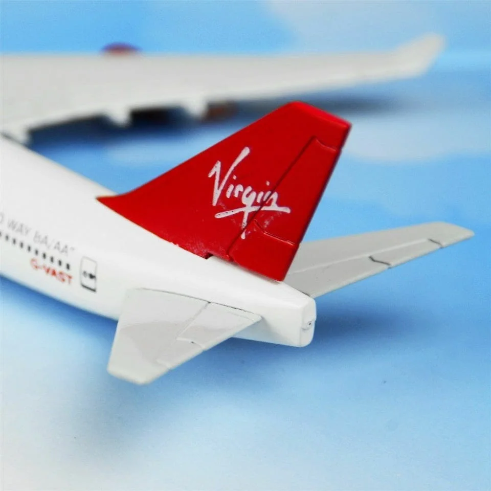 Бойнг 747 самолет модел макет Virgin Atlantic метален черна кутия стюардеса презокеански полет пилот — снимка 6