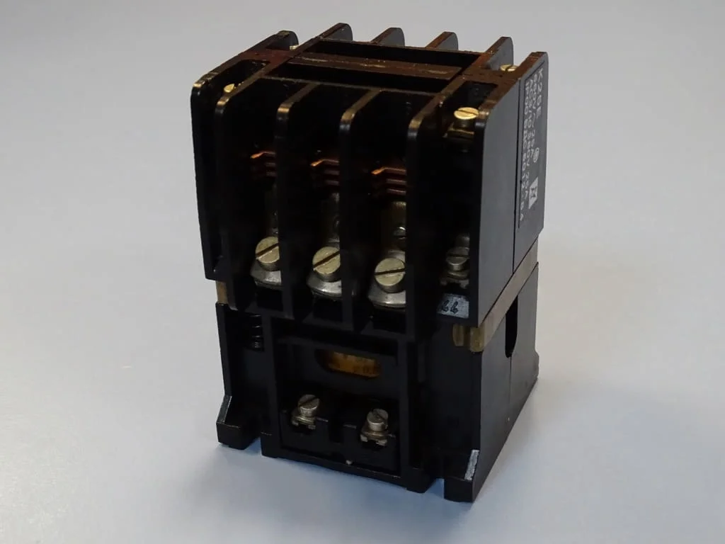 Контактор K25E ЕАЗ Пловдив 25A, 24V, 50Hz — снимка 2