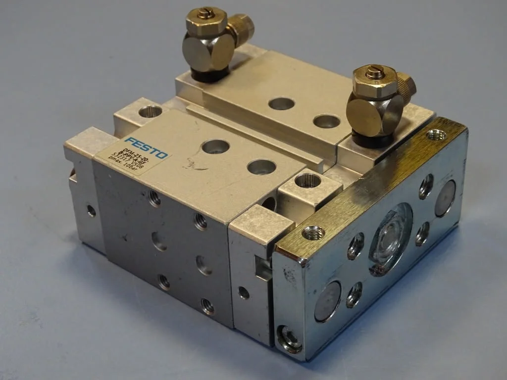 Пневматичен цилиндър Festo DFM-25-20-B-PPV-A-GF Guided drive 10Bar — снимка 2