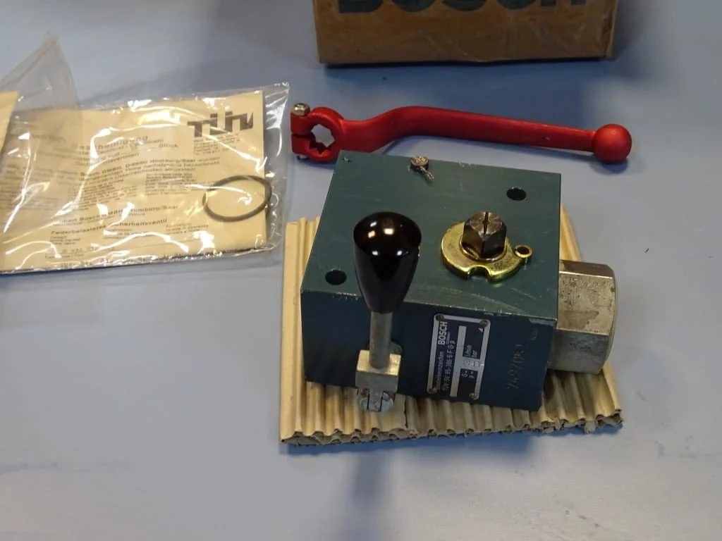 Хидравличен клапан Bosch pressure reliel valve 100 bar
