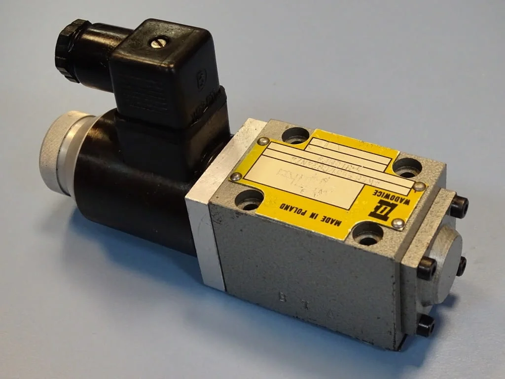 Хидравличен разпределител WADOWICE 4WE6Eb51/CG24NZ4 directional valve 24VDC — снимка 7