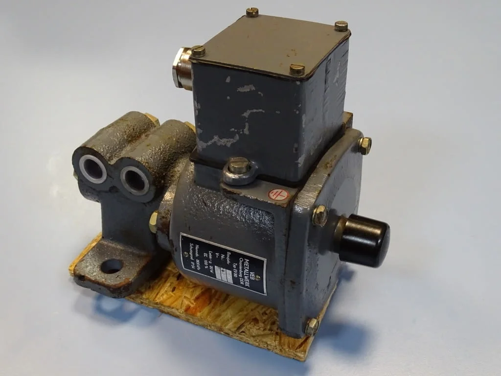 Пневматичен разпределител VEB Metallwerk EV 80 directional valve 48VDC