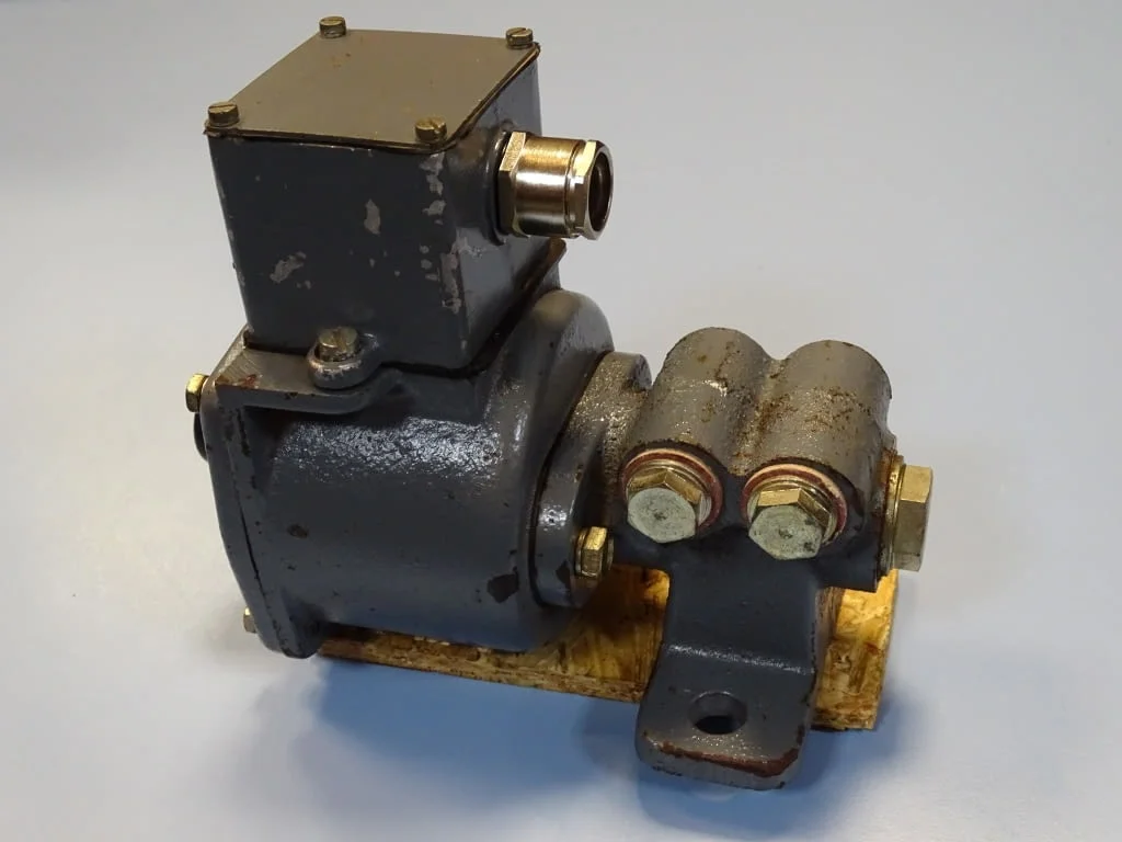Пневматичен разпределител VEB Metallwerk EV 80 directional valve 48VDC — снимка 4