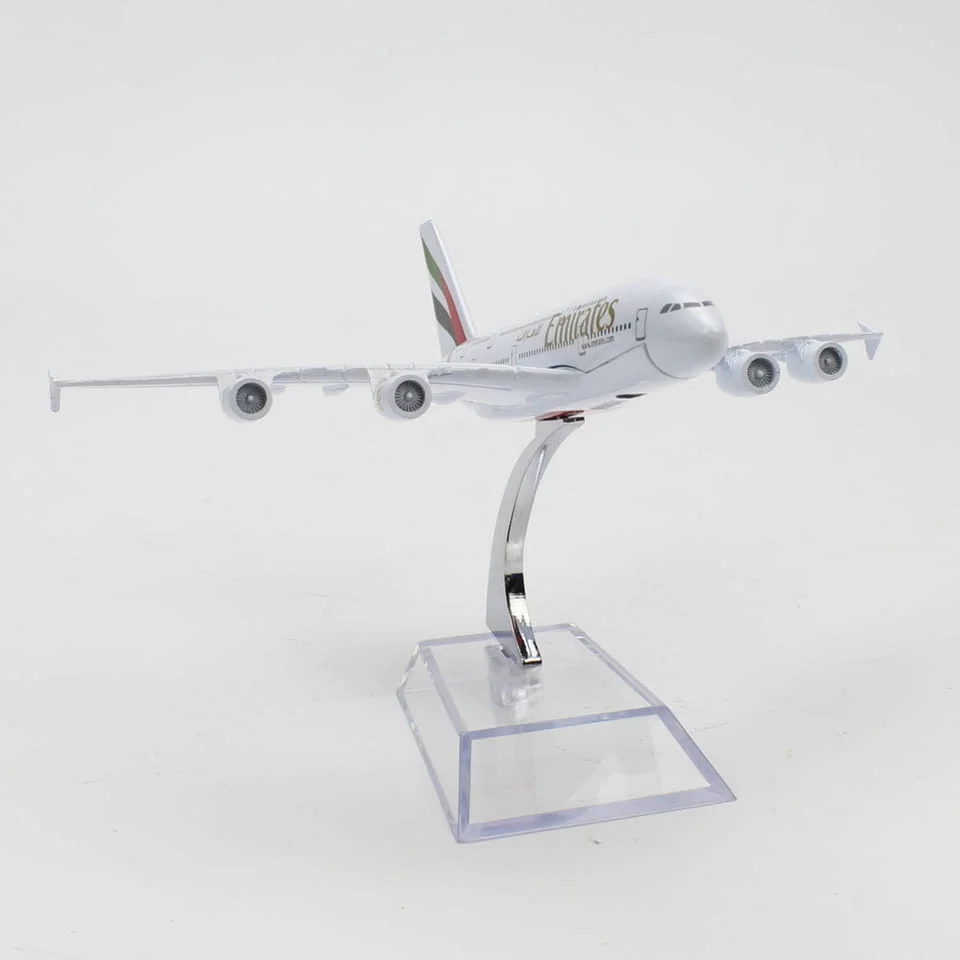 Еърбъс 380 самолет модел макет Airbus Emirates метален авиокомпания летище рекламен полет лайнер — снимка 2