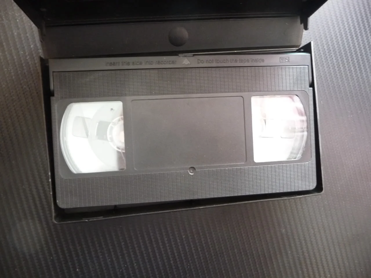 Lepa Brena VHS филм Лепа Брена '94 сръбски хитове юго фолк кралицата на сръбското шлагери хитове поп — снимка 2