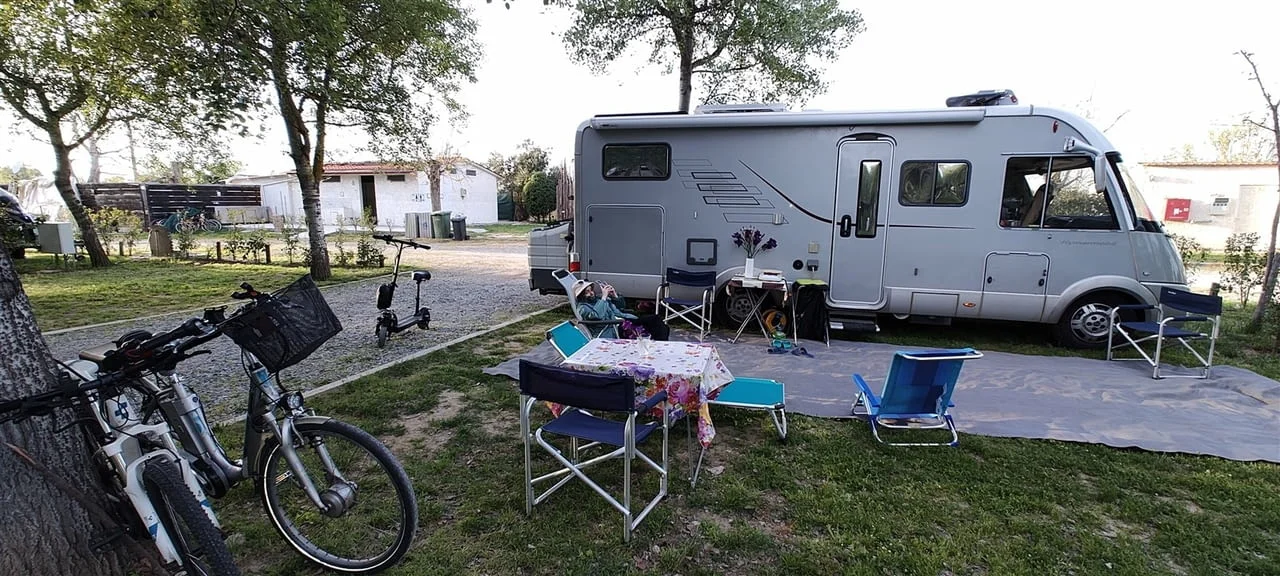 Кемпер HYMER B614 SL Lang 2009 - интегриран клас А, богато оборудван — снимка 2
