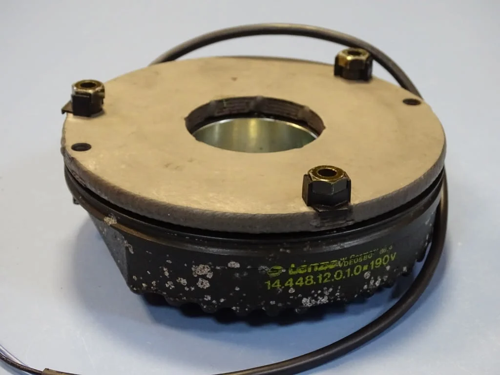 Електромагнитна спирачка Lenze Electromagnetic Brake 190V — снимка 4