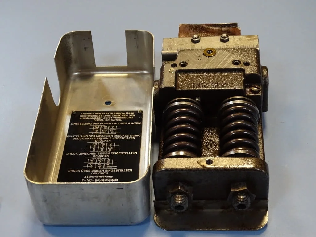 Пресостат Vickers SG1022011 Pressure Switch — снимка 4