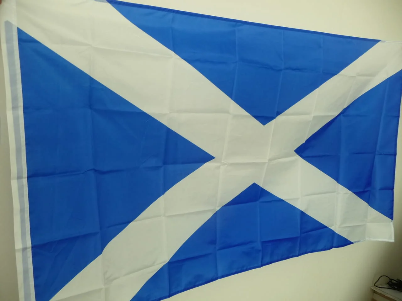 Шотландия знаме флаг Scotland шотландско уиски боец гайда поличка Единбург Глазгоу Смело сърце бодил — снимка 2