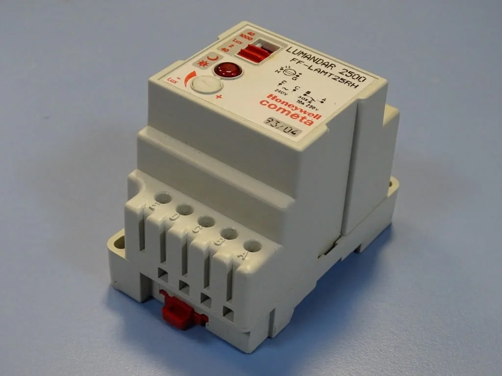 Фотоелектрически сензор Honeywell Cometa Lumandar 2500 FF-LAMT25RH Photoelectric switch — снимка 2