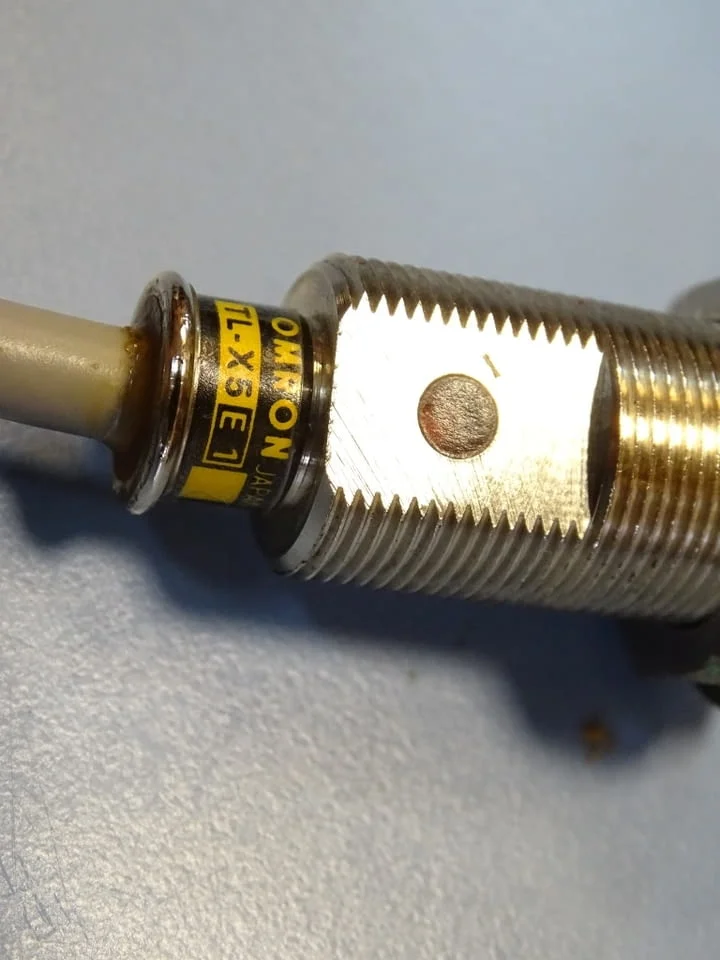 Индуктивен датчик Omron TL-X5E1 inductive proximity sensor — снимка 5