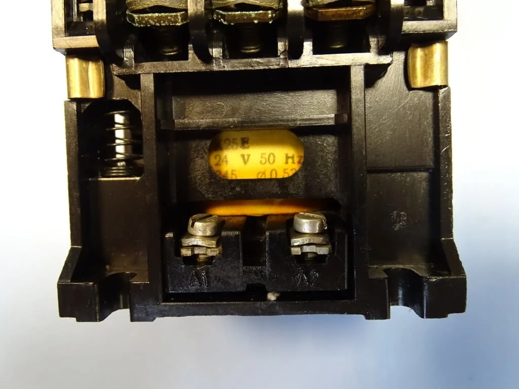 Контактор K25E ЕАЗ Пловдив 25A, 24V, 50Hz — снимка 4
