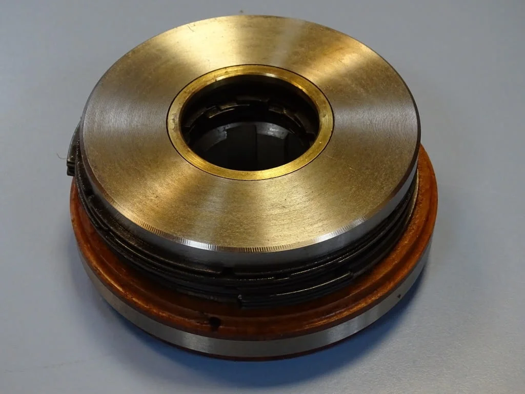 Съединител електромагнитен ЭМ-42У4(ЕМ-42У4) electromagnetic multi-plate clutch 24VDC — снимка 3