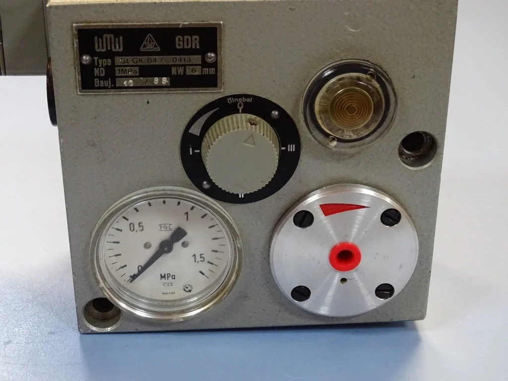 Пневматичен блок wmw DDR StGK04/0413 Pneumatic Valve 10Bar 24VDC — снимка 2