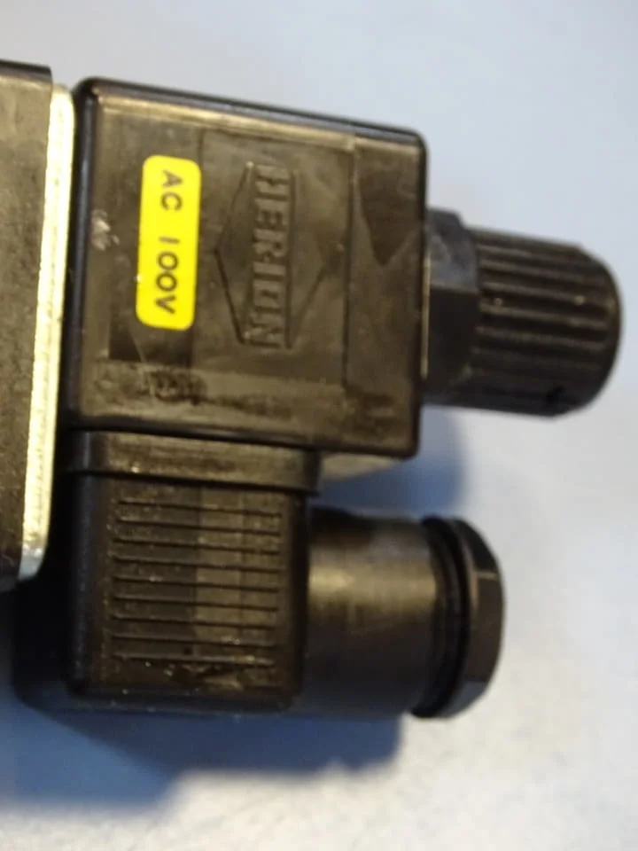 Пневматичен разпределител SHOKU-HERION 5ER-8E solenoid valve 100VAC — снимка 6