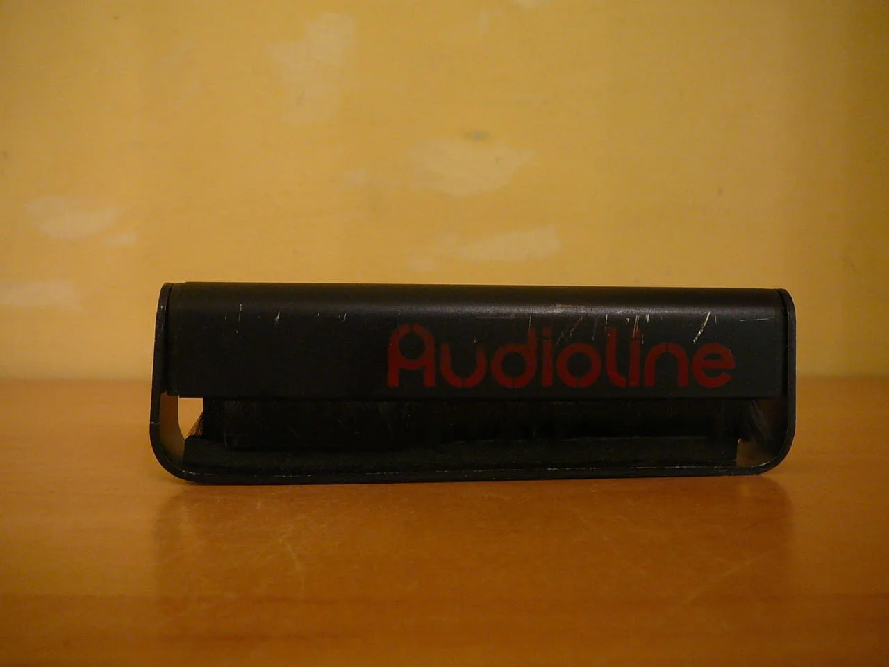 Chetka za plochi audiotine