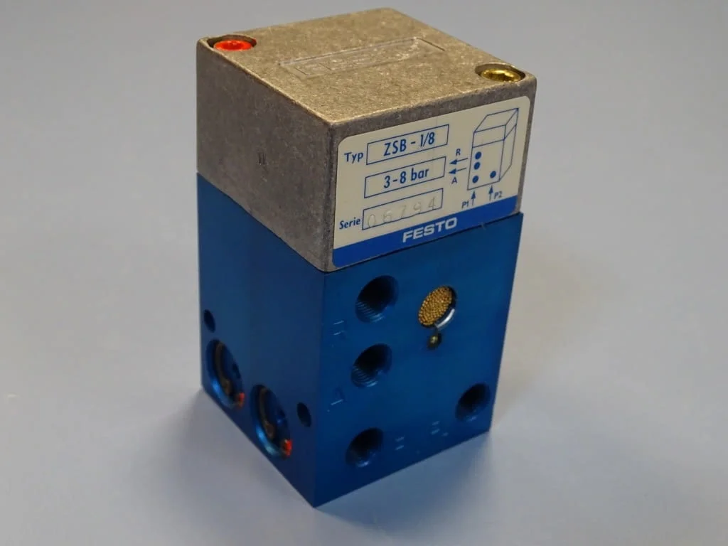 Пневматичен контролен блок Festo ZSB 1/8(576656) control block for two — снимка 2