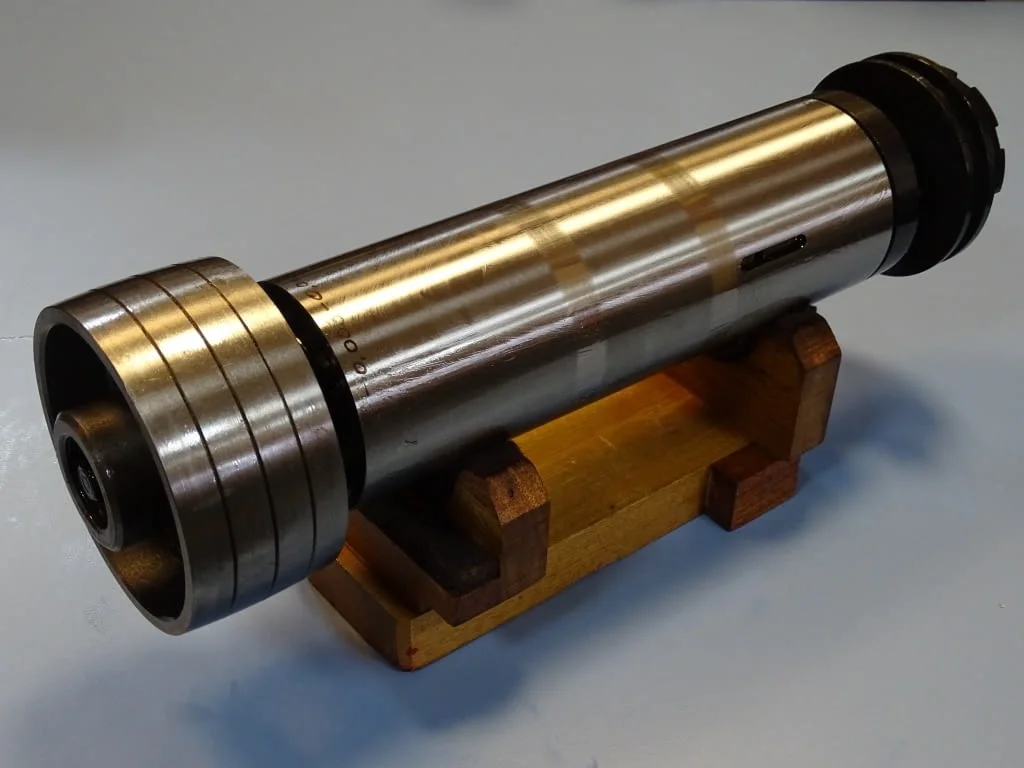 Шпиндел за шлайф 3К227В Ф85 L-260 0.003mm — снимка 9