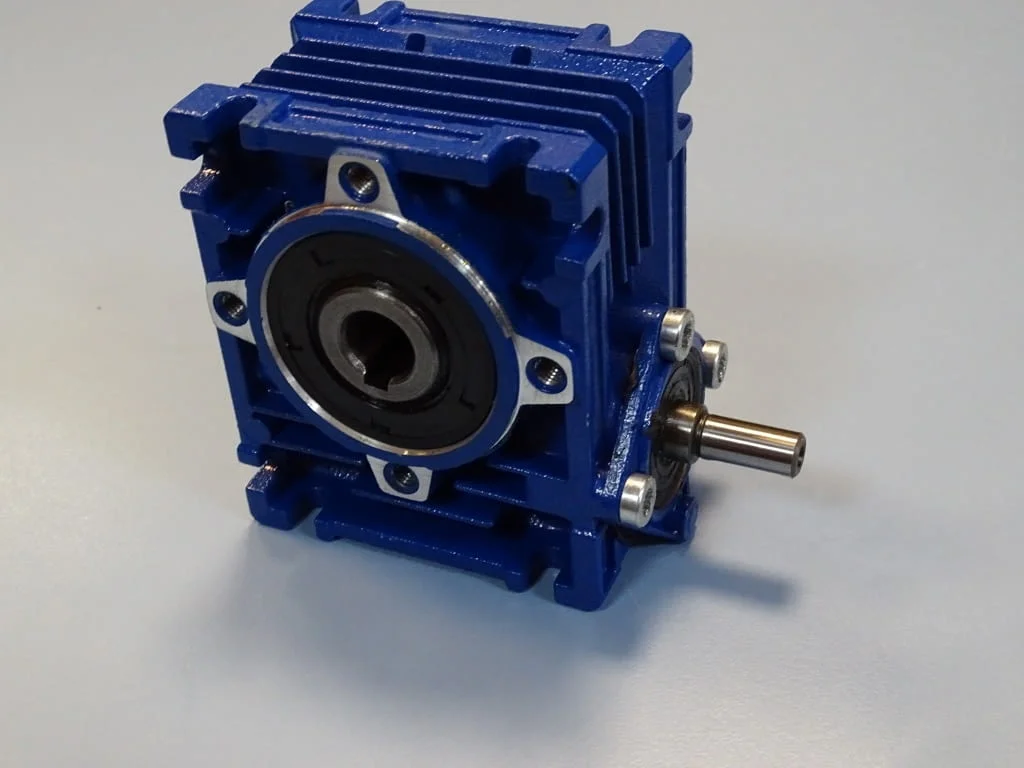 Червячен редуктор MOTOVARIO NRV030 worm gear reducer i:7.5 — снимка 6