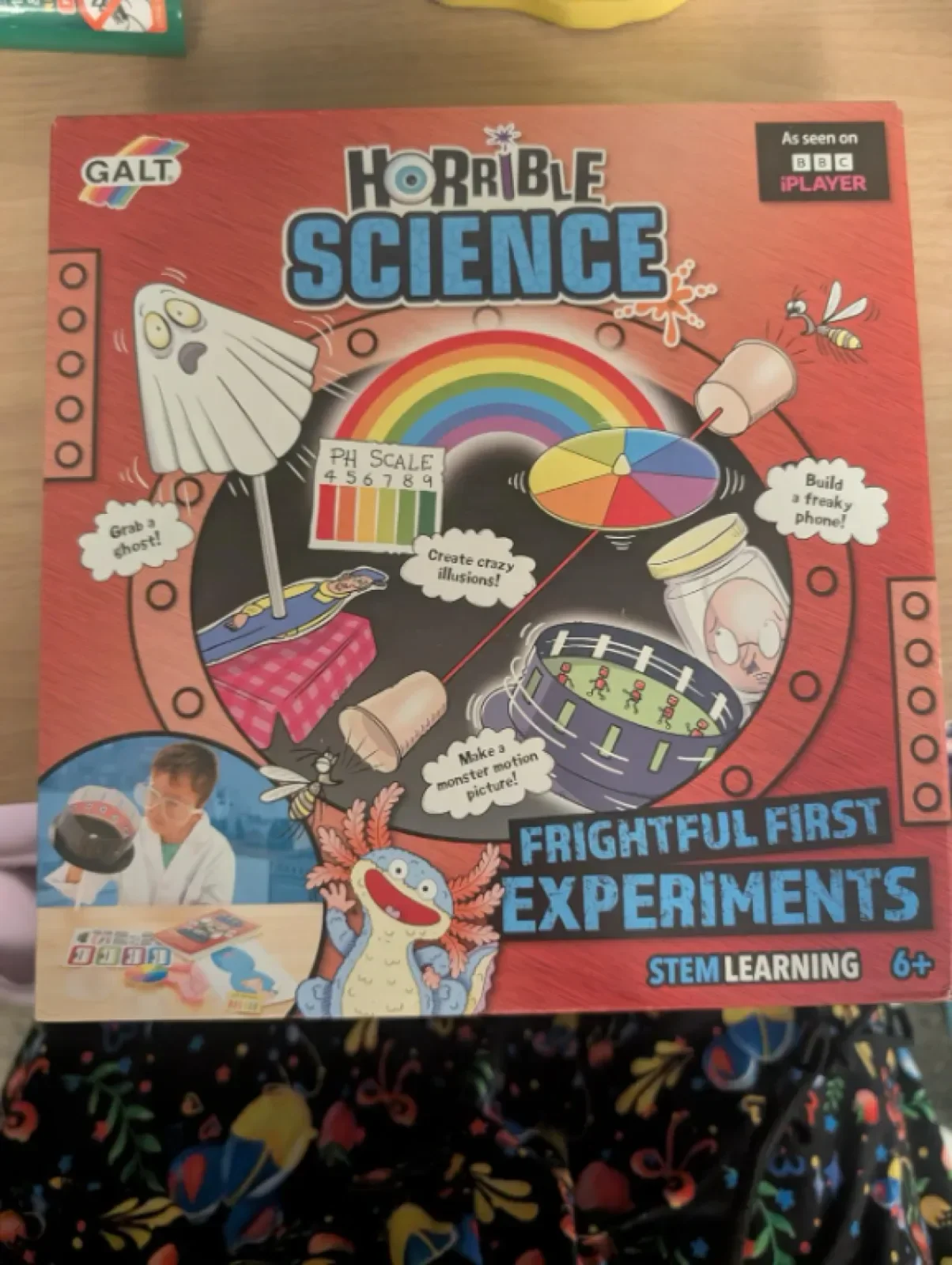 Galt Frightful First Experiments - Комплект за 18 ужасяващи научни експерименти за деца, STEM, 8+ — снимка 6