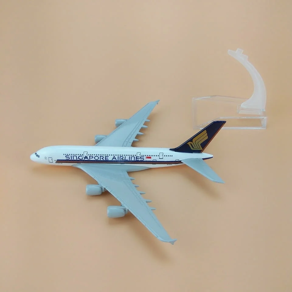 Еърбъс 380 самолет модел макет Singapore Airlines метален A380 пътнически летище — снимка 2