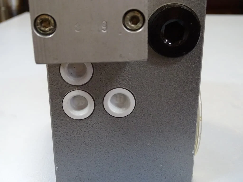 Пневматичен блок wmw DDR StGK04/0400 Pneumatic Valve NW-8mm Orsta TGL36389 — снимка 8