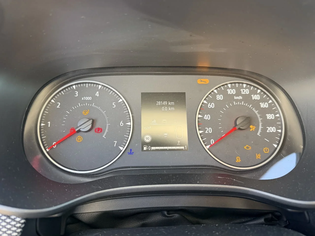 Dacia Logan 3 1.0 TCe 100 ECO-G LPG, двигател H4D480, 101 кс, JT4 ск. кутия 6 ск., 28 000 km., 2024г — снимка 10