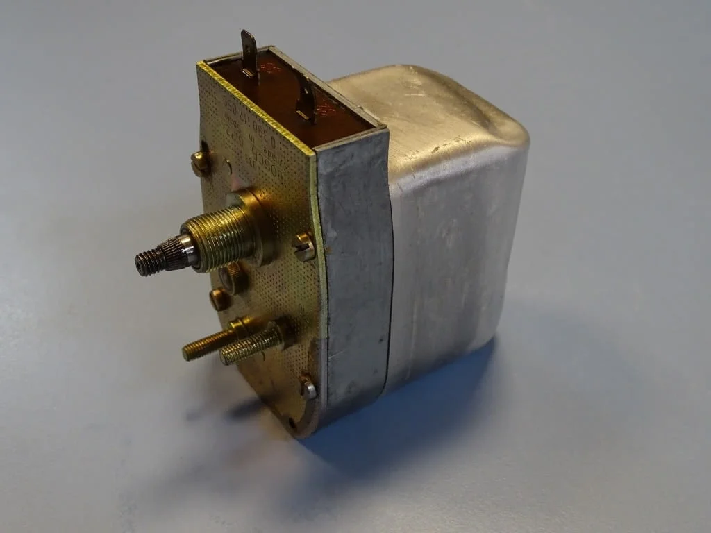 Мотор редуктор за чистачки Bosch wiper motor 24VDC
