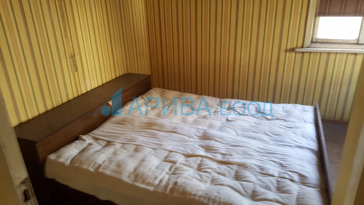 Самостоятелна къща в център Хасково — снимка 7