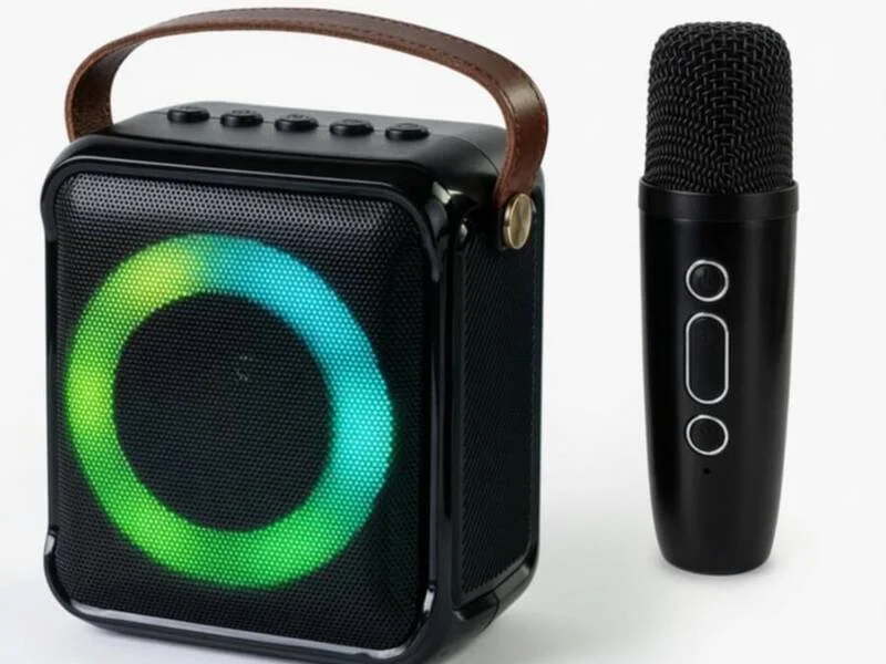 Караоке колонка RK-02 с безжичен микрофон, LED светлини, Bluetooth и FM радио – черна — снимка 2